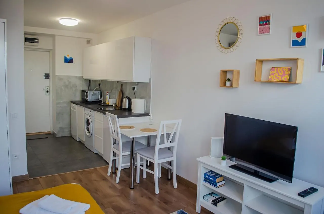 Sweet Life Apartment Next To Metro Station Warszawa