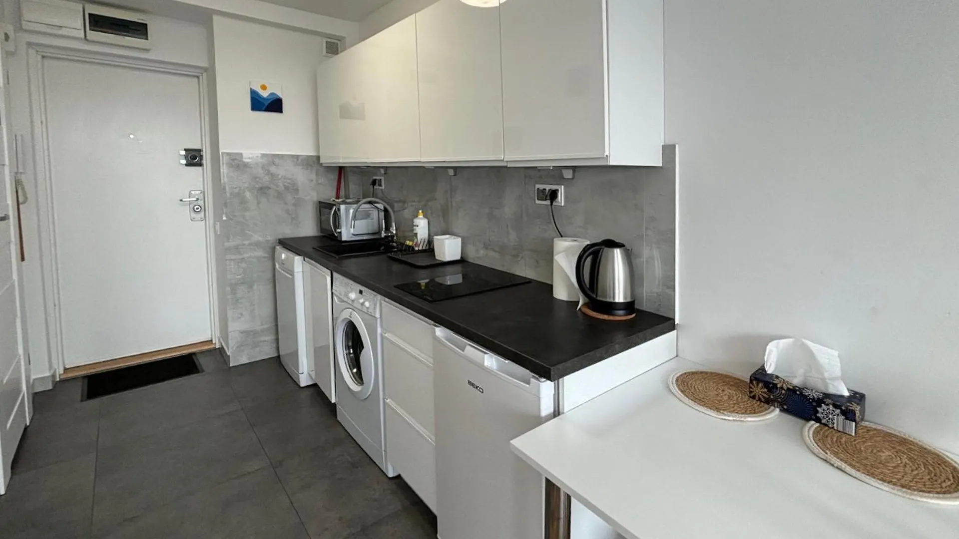 Sweet Life Apartment Next To Metro Station Warszawa Polska